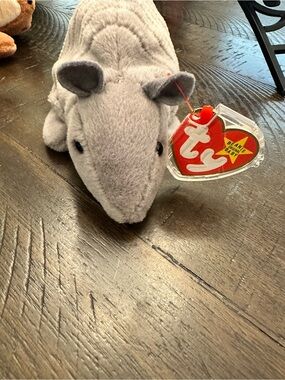 Ty “Tank” The armadillo Plush - Light Gray Beanie Baby